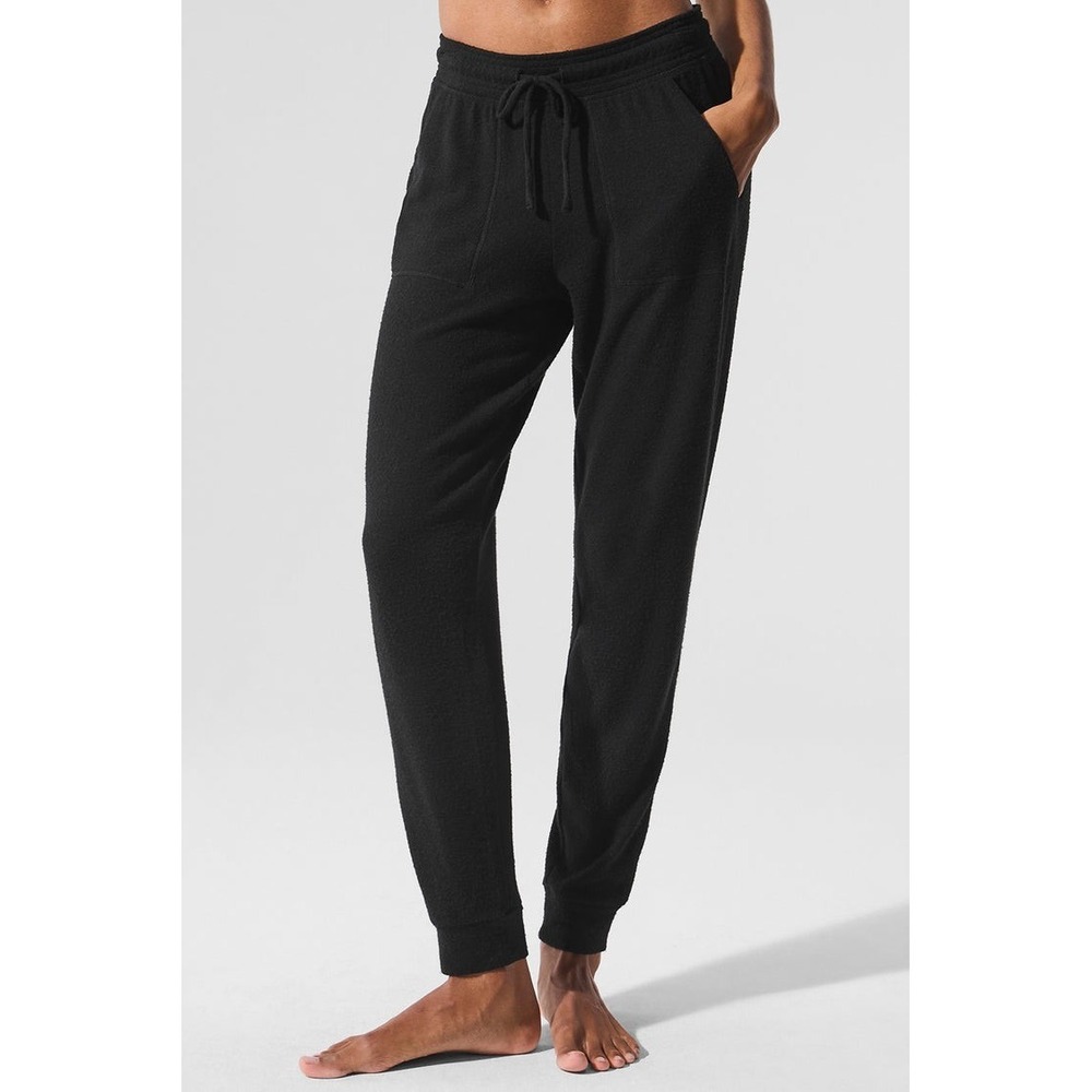 Alo Yoga Soho Sweatpant - Picture 3 of 10